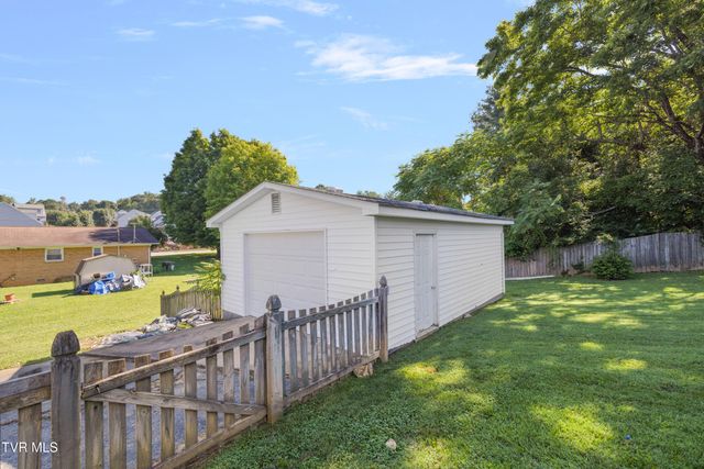 1330 Baldridge Drive, Johnson City, TN 37604
