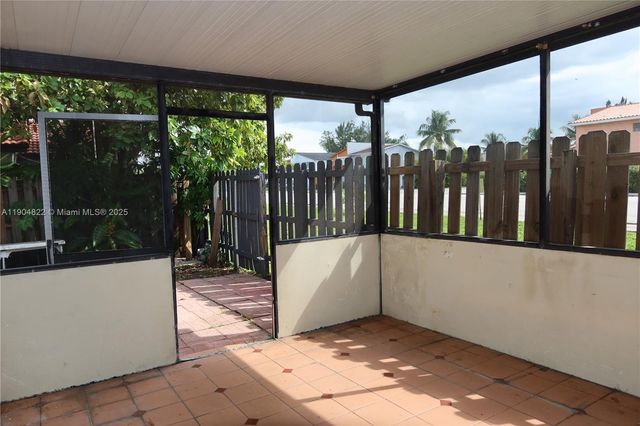 12059 SW 10th St 201, Miami, FL 33184