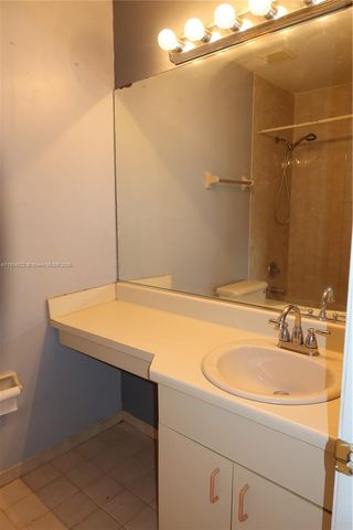 12059 SW 10th St 201, Miami, FL 33184