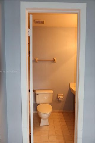 12059 SW 10th St 201, Miami, FL 33184