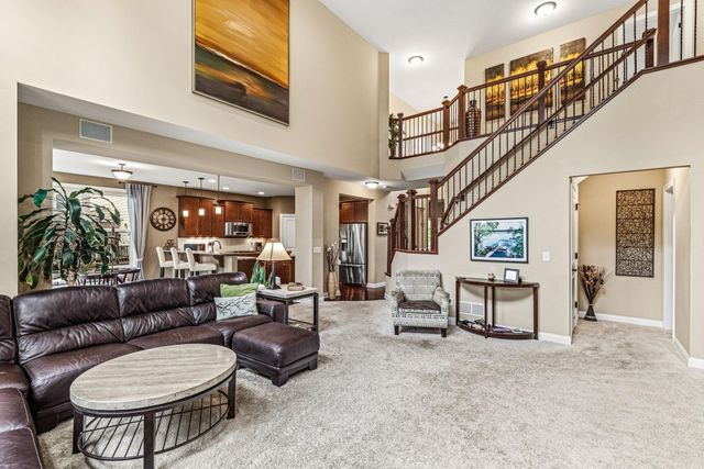 1179 Maple Lane W, Roseville, MN 55113