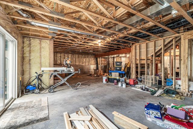 1179 Maple Lane W, Roseville, MN 55113
