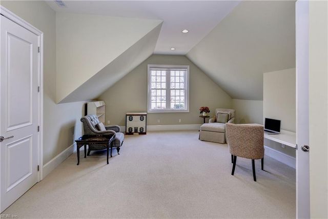 156 Oak Holw, Williamsburg, VA 23188