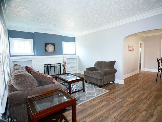 3698 Menlo Road, Shaker Heights, OH 44120