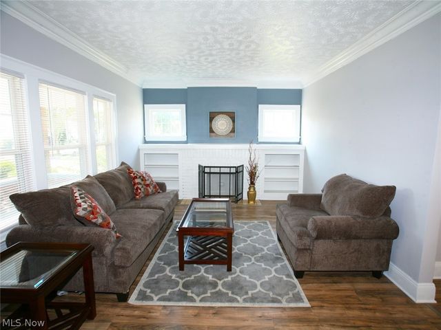 3698 Menlo Road, Shaker Heights, OH 44120