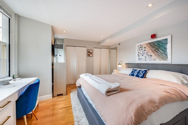 15 River St 704, Boston, MA 02108