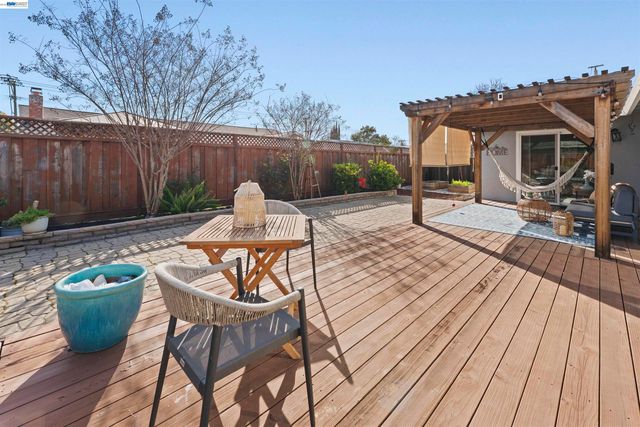 637 Caliente Ave, Livermore, CA 94550