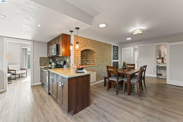 637 Caliente Ave, Livermore, CA 94550