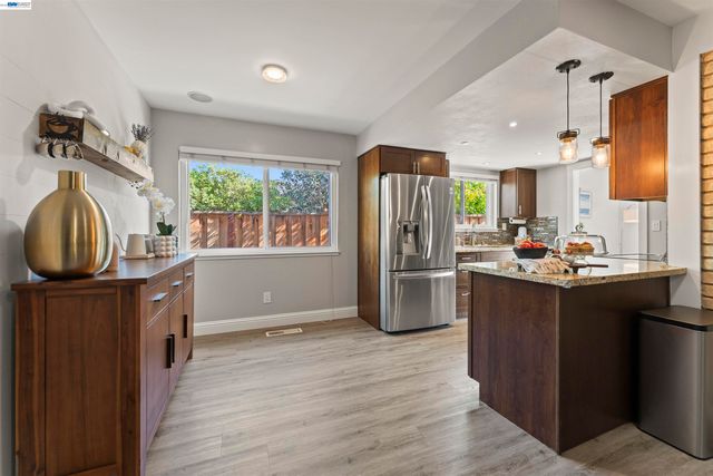 637 Caliente Ave, Livermore, CA 94550