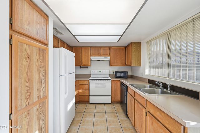 7408 N 68TH Drive, Glendale, AZ 85303