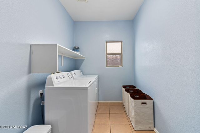 8386 S Otis Drive, Tucson, AZ 85747