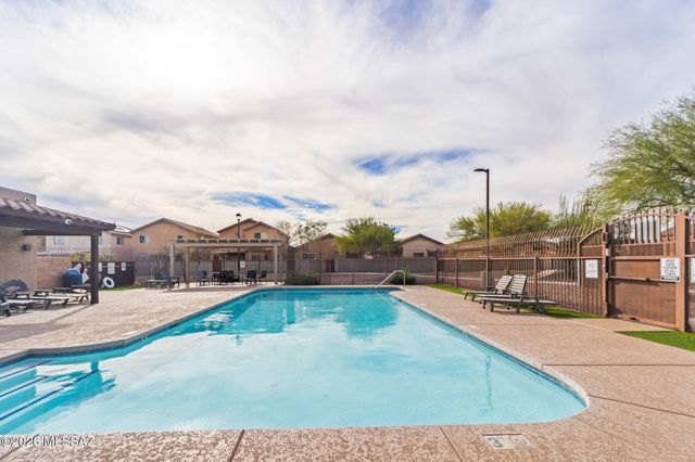 8386 S Otis Drive, Tucson, AZ 85747