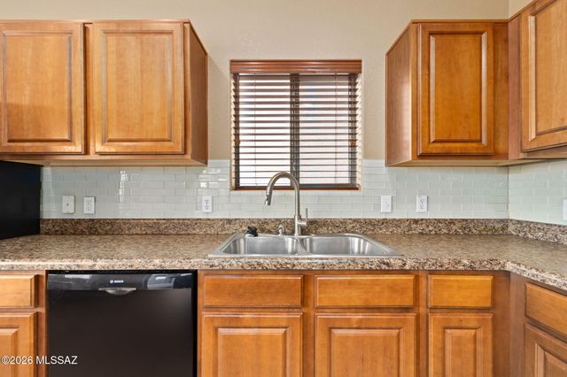 8386 S Otis Drive, Tucson, AZ 85747