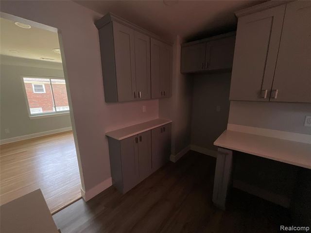 17165 Wisconsin Street, Detroit, MI 48221