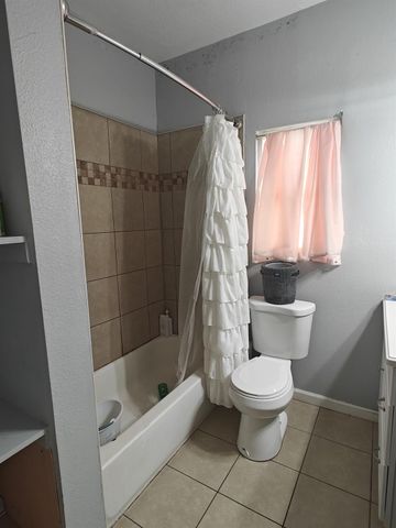 375 W Fir Avenue, Pinedale, CA 93650