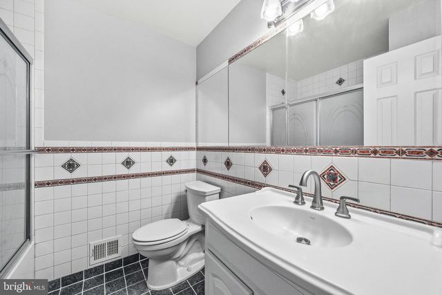 4915 POWELL RD, Fairfax, VA 22032