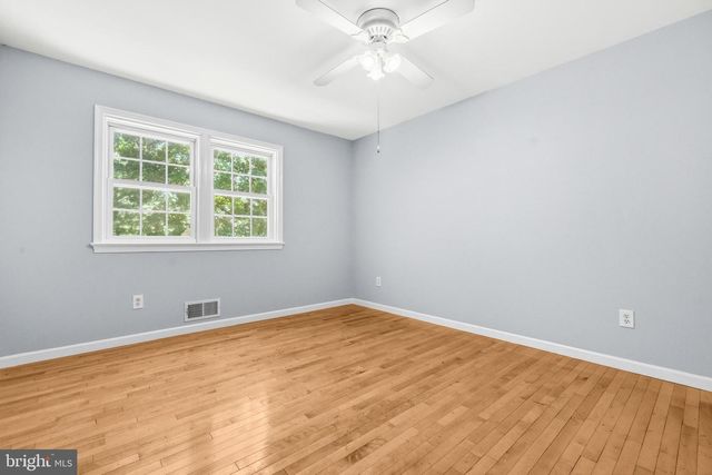 4915 POWELL RD, Fairfax, VA 22032