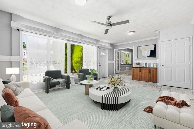 4915 POWELL RD, Fairfax, VA 22032