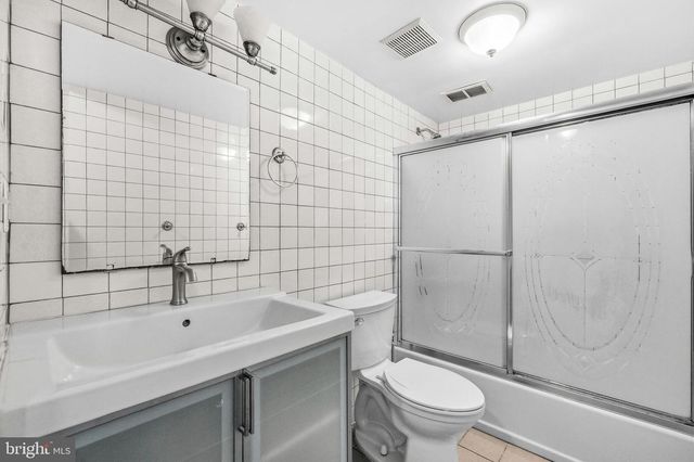 4915 POWELL RD, Fairfax, VA 22032