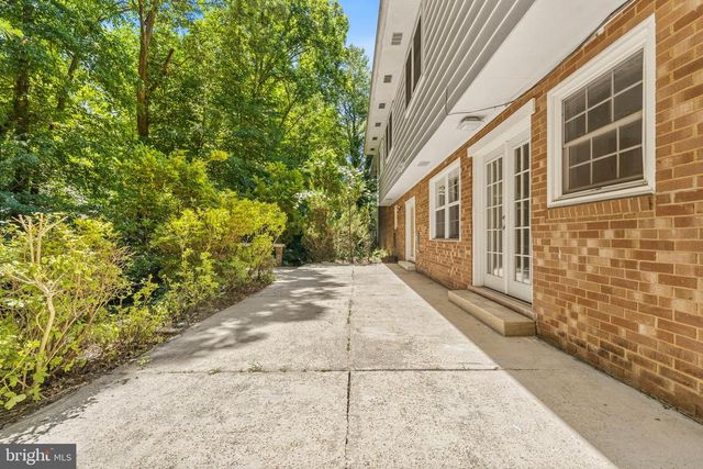 4915 POWELL RD, Fairfax, VA 22032