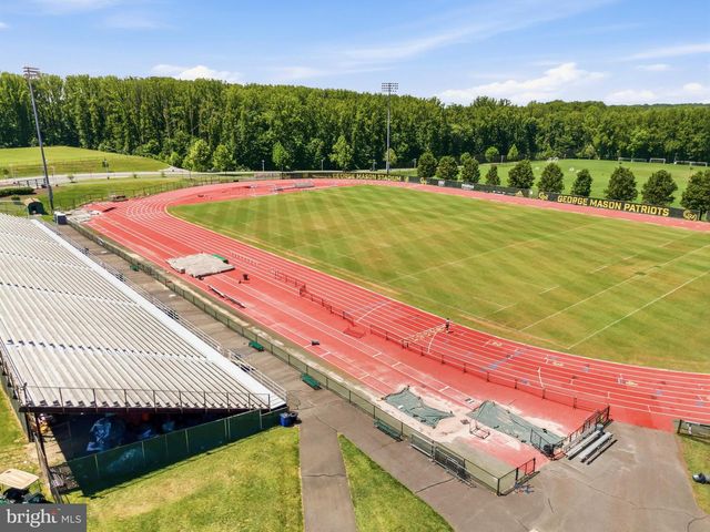 4915 POWELL RD, Fairfax, VA 22032