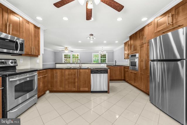 4915 POWELL RD, Fairfax, VA 22032