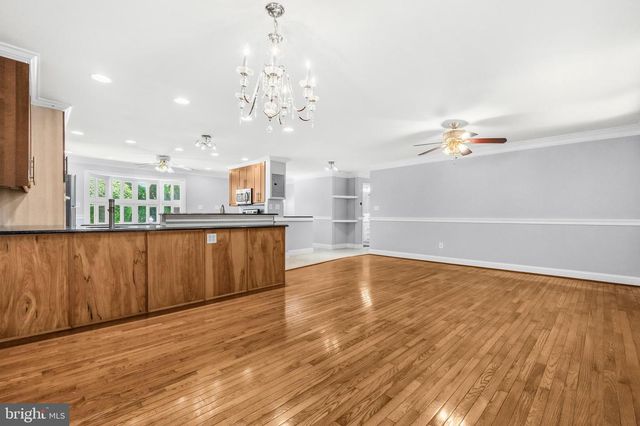 4915 POWELL RD, Fairfax, VA 22032