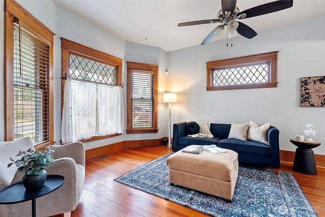 1722 S 40th Street, Tacoma, WA 98418