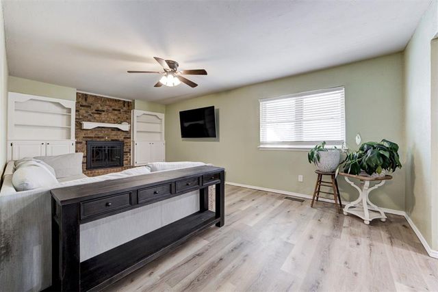 1605 Glenwood Drive, Moore, OK 73160