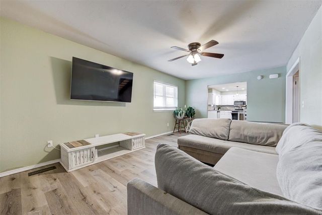 1605 Glenwood Drive, Moore, OK 73160