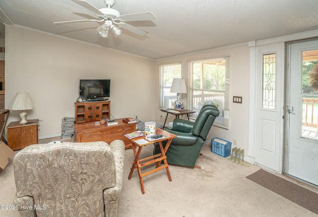 5092 Lakewood Drive SW, Shallotte, NC 28470