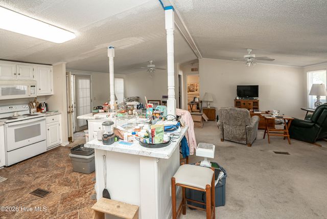 5092 Lakewood Drive SW, Shallotte, NC 28470