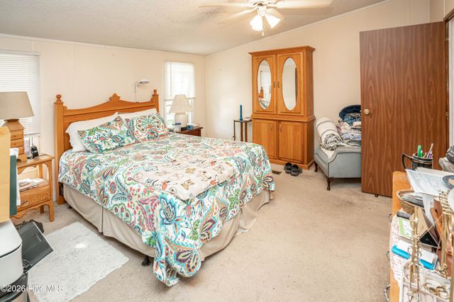 5092 Lakewood Drive SW, Shallotte, NC 28470