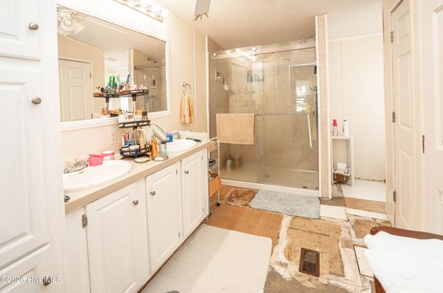 5092 Lakewood Drive SW, Shallotte, NC 28470