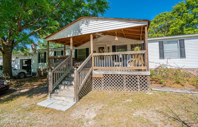 5092 Lakewood Drive SW, Shallotte, NC 28470