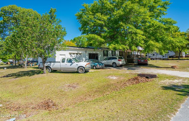 5092 Lakewood Drive SW, Shallotte, NC 28470