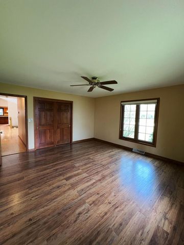 12445 North LANE, New Berlin, WI 53151