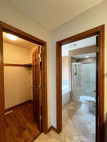 12445 North LANE, New Berlin, WI 53151