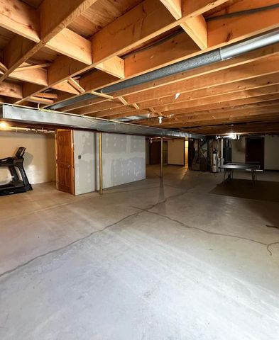 12445 North LANE, New Berlin, WI 53151