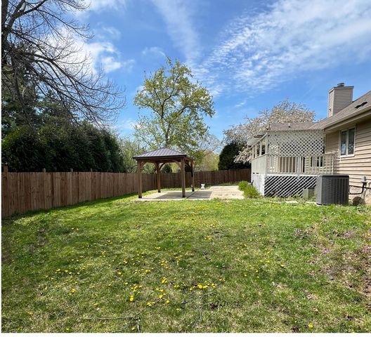 12445 North LANE, New Berlin, WI 53151
