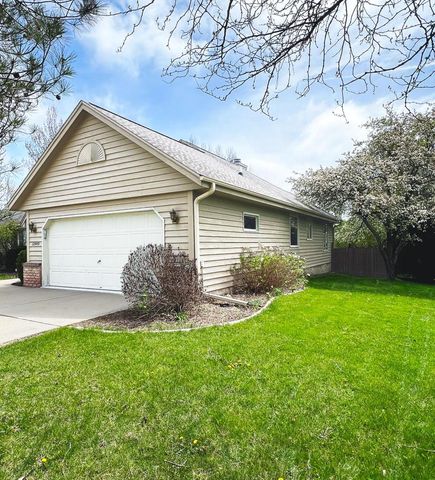 12445 North LANE, New Berlin, WI 53151
