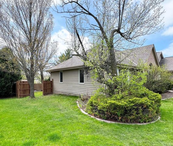 12445 North LANE, New Berlin, WI 53151