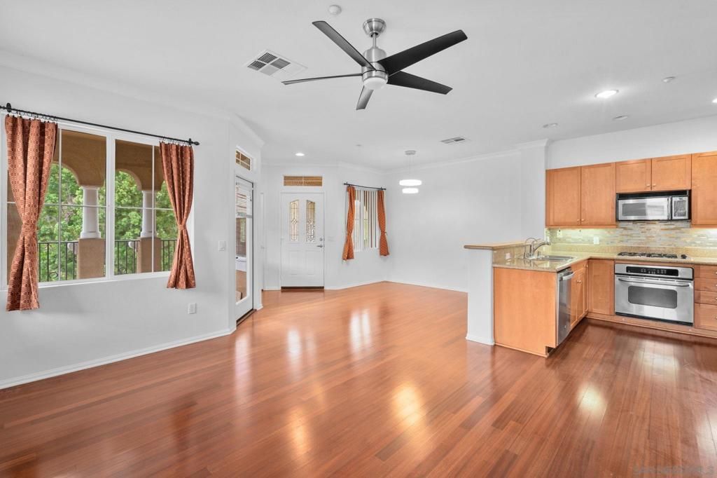 11021 Catarina 298, San Diego, CA 92128 — exterior