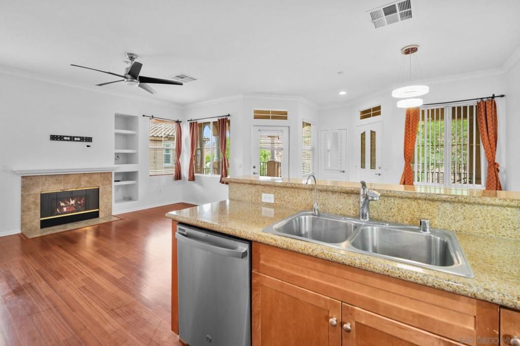 11021 Catarina 298, San Diego, CA 92128 — photo 2