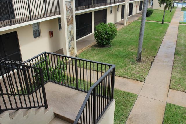 421 NE 1st St 112, Hallandale Beach, FL 33009