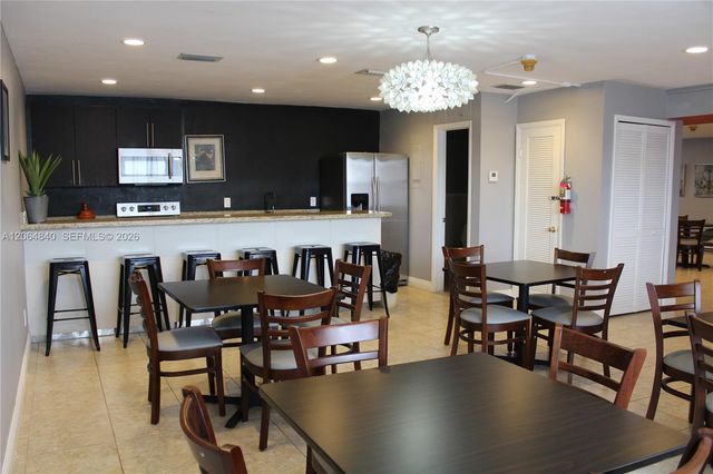 421 NE 1st St 112, Hallandale Beach, FL 33009