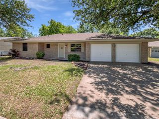 103 Comanche Court, Waxahachie, TX 75165