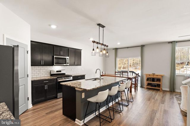 180 PINEWOOD RD, Fredericksburg, VA 22405