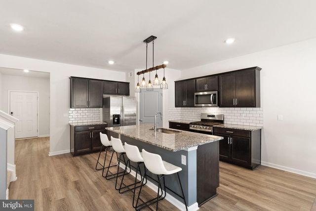 180 PINEWOOD RD, Fredericksburg, VA 22405