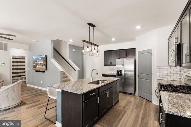 180 PINEWOOD RD, Fredericksburg, VA 22405